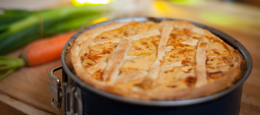 Torta de frango e legumes: uma receita perfeita para um jantar caseiro